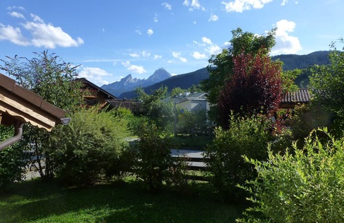 Bischofswiesen Apartment | Nr. 1, Ferienwohnung für 2-4 Pers., ca. 72 m², 2 Schlafzimmer, Wohnküche, Terrasse