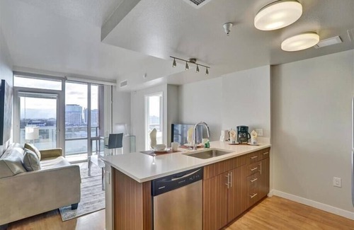 Woodbury Apartment | nr Downtown St Paul 1BR w/Resort Style amenities