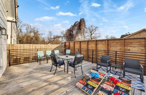 Northside House | Nr Dt Heights Games Wifi Pets Deck Yard