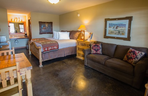 Decatur House | NRS Guest Ranch
