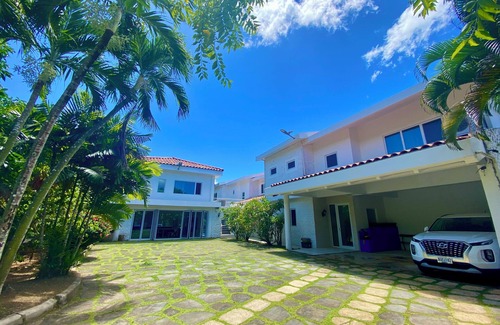 Capital Hill Villa | Saipan Mango Villa - Island Luxury Meets City Convenience