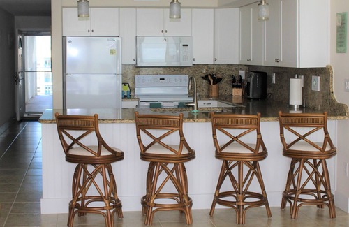 New Smyrna Beach Condo | NSB Beautiful 2/2 Condo DIRECT OCEANFRONT on No Drive Beach w/OCEANFRONT Pool