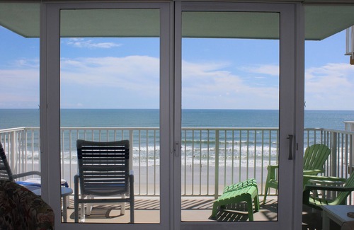 New Smyrna Beach Condo | NSB Beautiful 2/2 Condo DIRECT OCEANFRONT on No Drive Beach w/OCEANFRONT Pool