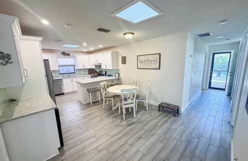 Boardwalk House | NSB- Crawford Crash Pad - 3 BR 2BA walk to Flagler and Beach