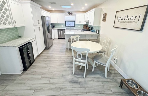 Boardwalk House | NSB- Crawford Crash Pad - 3 BR 2BA walk to Flagler and Beach
