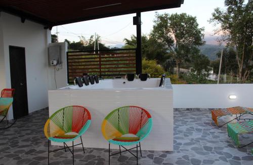 Silvania House | Nueva, Moderna casa en Silvania con Jacuzzi
