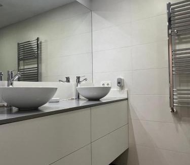 Segundo Ensanche Apartment | Nuevo Apartamento en el centro by Lujo