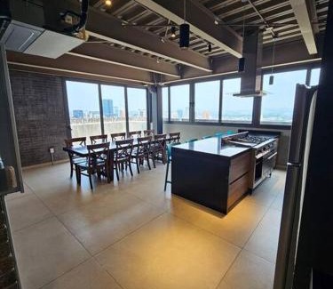 Guadalajara Apartment | Nuevo Depa con increible vista en YU Country 1804