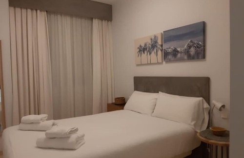 La Calzada Apartment | NUEVO-LUMINOSO Y MODERNO. Parking gratis!