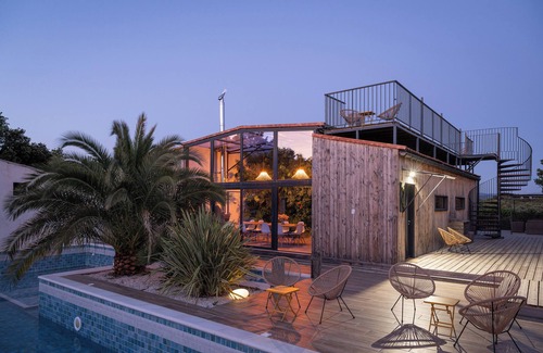 Montsegur-sur-Lauzon Villa | NUIKI Lodges