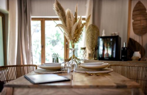 Euzet-les-Bains Bed & Breakfast | Nuitées Bohèmes Hôtel & Spa