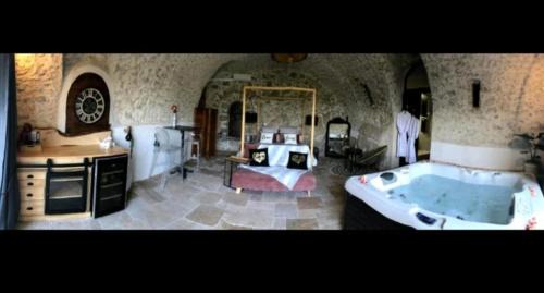 La Roquette-sur-Var Bed & Breakfast | Nuit insolite avec jacuzzi privatif et piscine