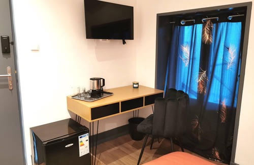 Saint-Laurent-sur-Saone Apartment | Nuit Tendance à Mâcon 4