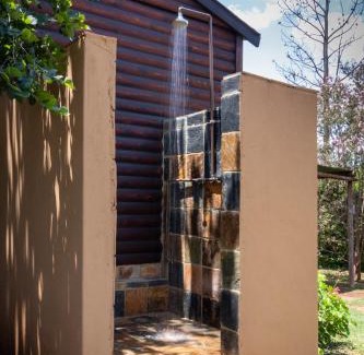 Magaliesberg Ski Chalet | Nullarbor Cottages