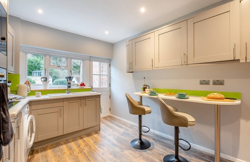 Lewes Apartment | Nulli Secundus - One Bedroom Apartment, Sleeps 2