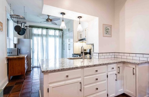 East Market District House | NULU Nest - 2 Bedroom Apartment