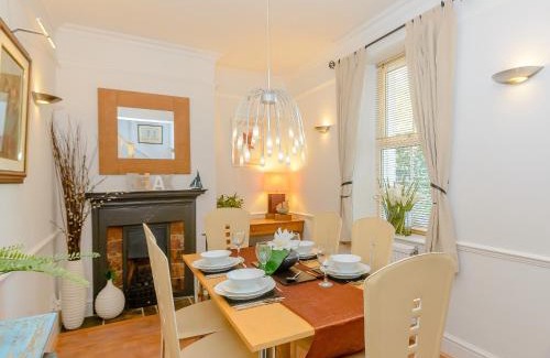 Gosport House | Number 1 Admiralty Cottages