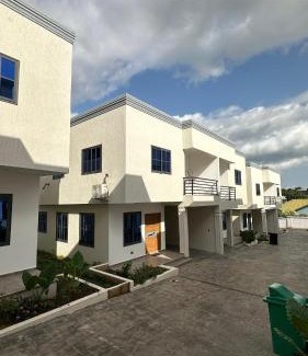 Sunyani Apartment | Number 1 GREEKS AVENUE