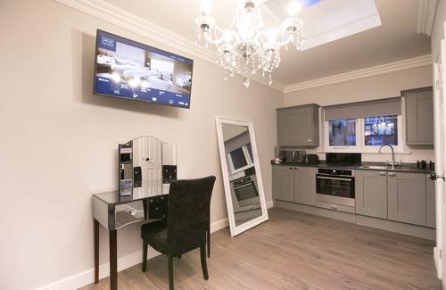 Wymondham Apartment | Number 10 The Abbey - Fairhaven Woodland Apartment