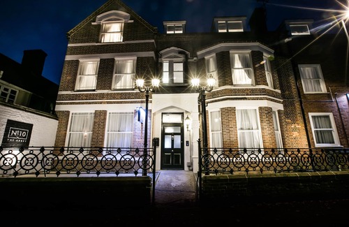 Wymondham Apartment | Number 10 The Abbey Walsingham Abbey Apartment
