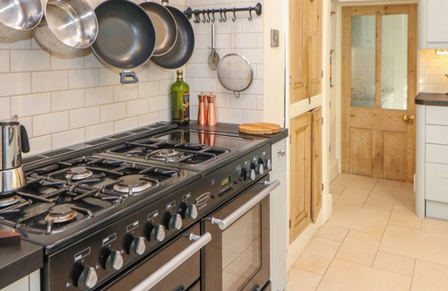 Sowerby Cottage | NUMBER 15, pet friendly, character holiday cottage in Thirsk