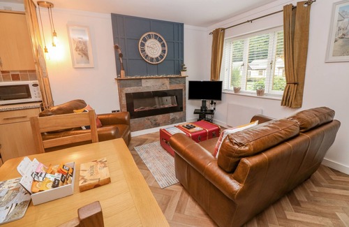 Camelford Cottage | NUMBER 17 BELL COTTAGE, pet friendly in Camelford