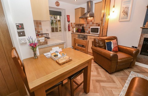 Camelford Cottage | NUMBER 17 BELL COTTAGE, pet friendly in Camelford