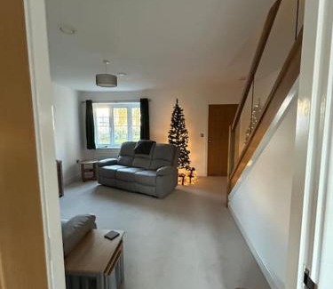 Ault Hucknall House | Number 26 Van Dyk Village