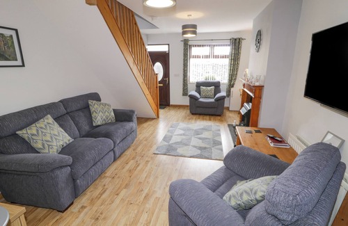 Larne Cottage | NUMBER 5, family friendly, with a garden in Larne