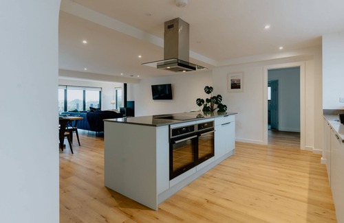 Croyde Cottage | Number 8 - a house that sleeps 8 guests in 4 bedrooms