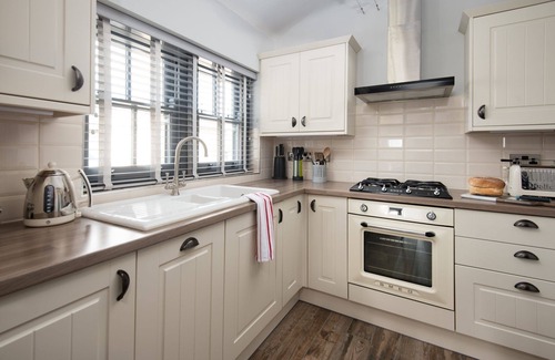 Durham House | Number Nine, Lanchester - sleeping 4 guests in 2 bedrooms