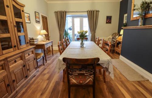 Amble House | Number Seventeen