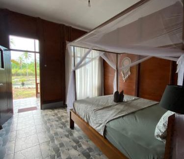 Riung Bed & Breakfast | Nuna Bungalows