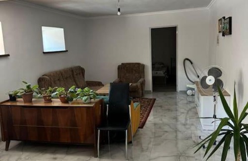 Parakar House | Nune's home