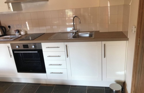 Measham House | Nuneaton - Cottage - Sleeps 2 - Parking - Garden
