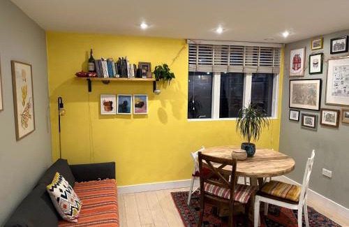 The Lane Apartment | Nunhead Green Flat
