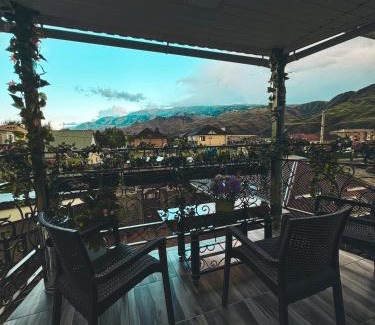 Naryn House | NUR Guest House