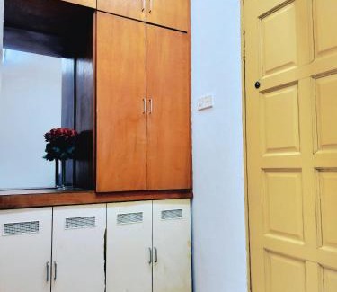 Batu Buruk House | Nurees Homestay
