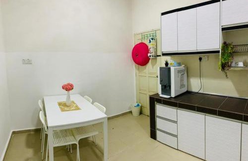 Keladong House | Nurul Amin Guest House Pantai Cahaya Bulan Kota Bharu