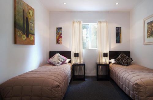 West Melton Villa | Nut Point Cottage