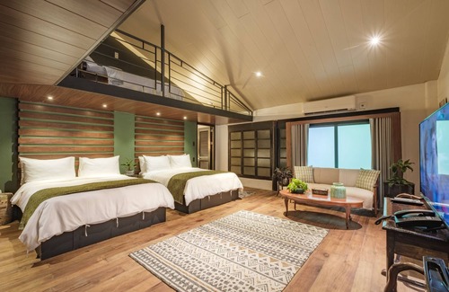 Anilao Hotel | Nuuk Taal Lake