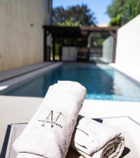 Bagnols-sur-Ceze Apartment | NUXIA Suites&SPA - L'Art Design