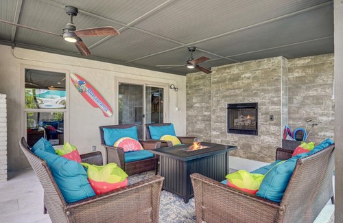 Spanish Oaks House | NV3408 · Close to the Strip! Heated Pool, Game Room