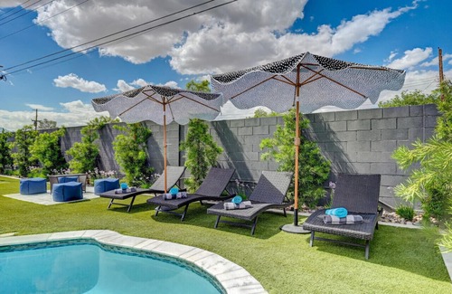 Spanish Oaks House | NV3408 · Close to the Strip! Heated Pool, Game Room