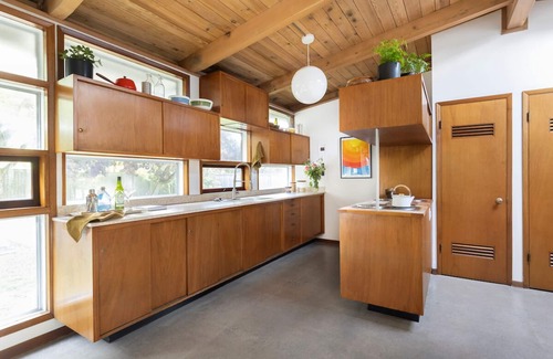 Sunderland House | NW Midcentury time capsule