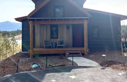 Eureka House | NW Montana Golf and Mountain Retreat Cottage