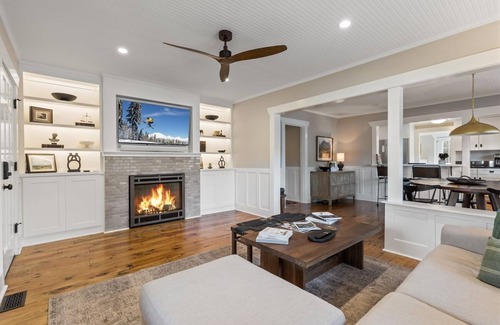 Bend House | NW Newport Avenue Bungalow | River West | Fully Renovated