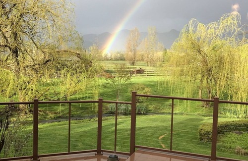 Enumclaw House | NW VINTAGE ESTATE FARM stays for 2-20. nFamilies are welcome!