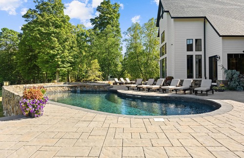 Goshen House | nWhispering Estate – A Romantic Countryside Escape