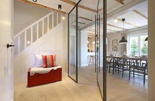 List House | Nya